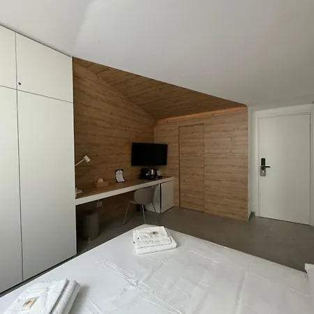 Bed & Breakfast Space Tower *