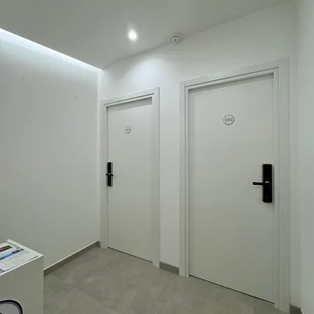 Space Tower Bed & Breakfast Naples