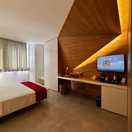 Space Tower Bed & Breakfast *