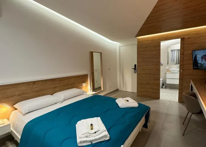 Space Tower 4* Napoli