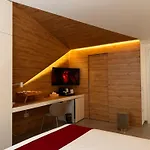 Space Tower 4* Naples