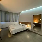 Space Tower Bed and Breakfast 4*