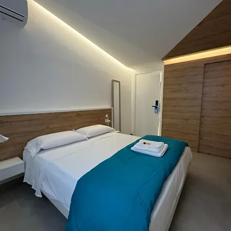 Space Tower 4* Неаполь