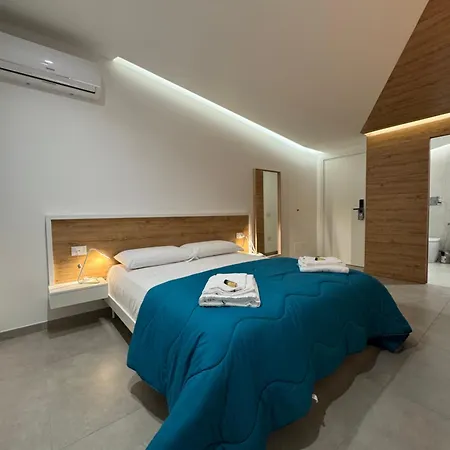 Bed & Breakfast Space Tower 4*